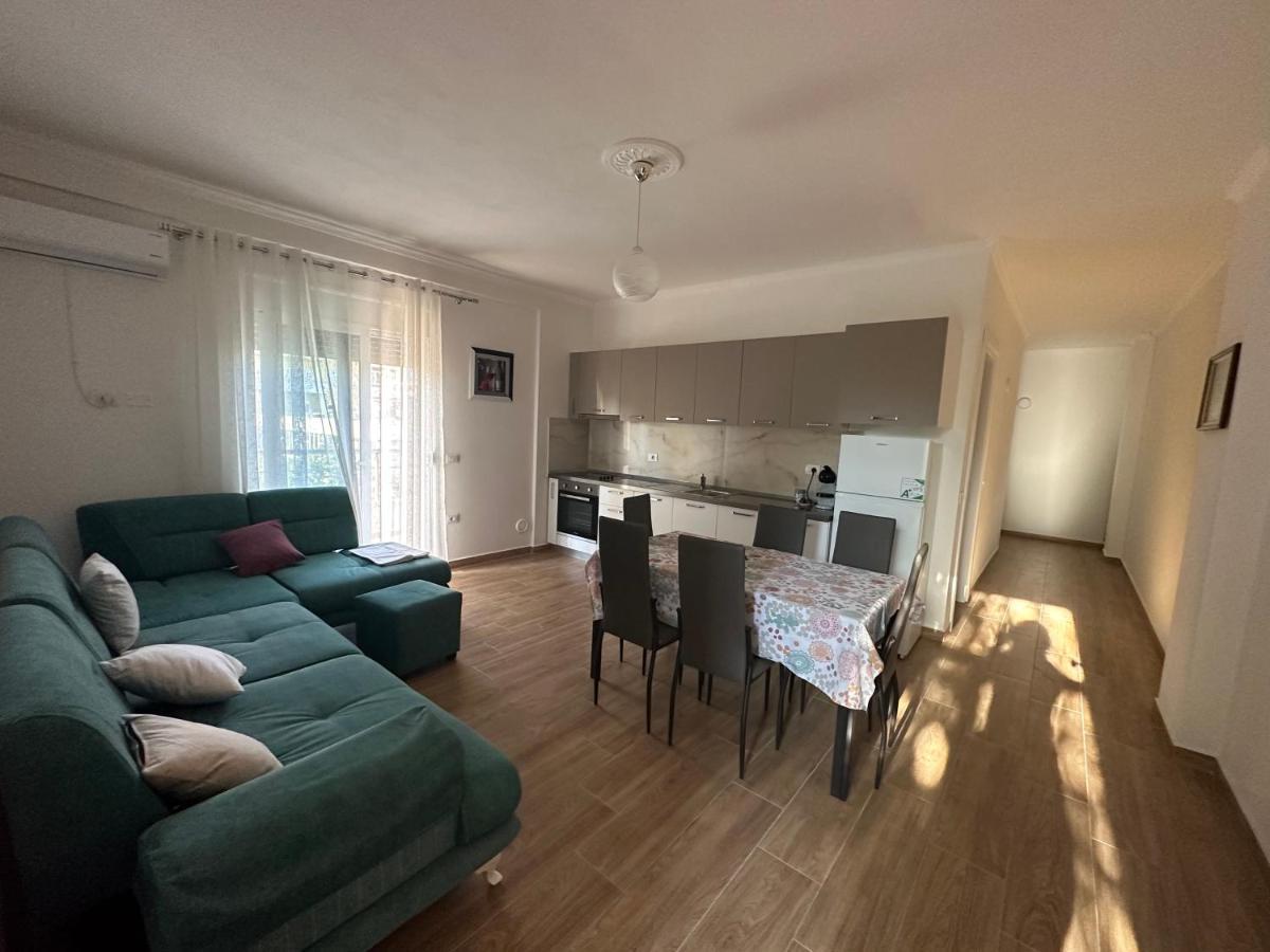 Vlora Central & Comfy Apartment Kültér fotó