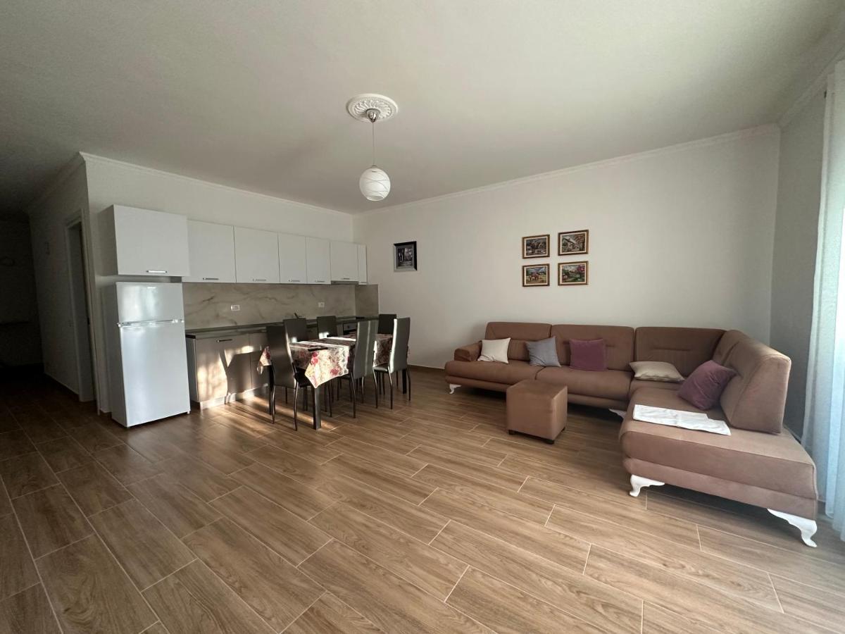 Vlora Central & Comfy Apartment Kültér fotó